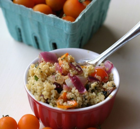 Tomato & Red Onion Quinoa Salad Tomato & Red Onion Quinoa Salad
