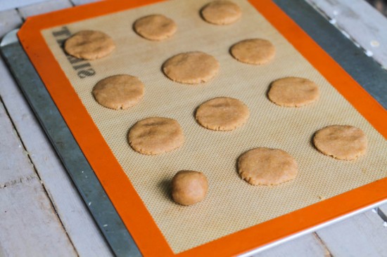 Comfy Belly: Ginger Snap Cookies
