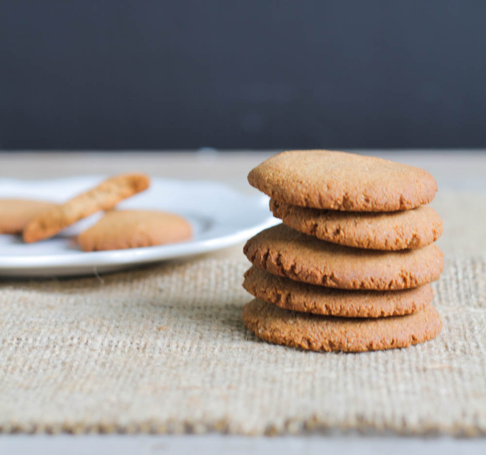 Comfy Belly: Ginger Snap Cookies Comfy Belly: Ginger Snap Cookies