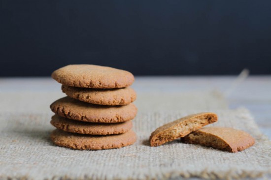 Comfy Belly: Ginger Snap Cookies Comfy Belly: Ginger Snap Cookies