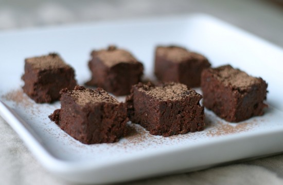 Raw brownie bites with cacao powder Raw brownie bites with cacao powder