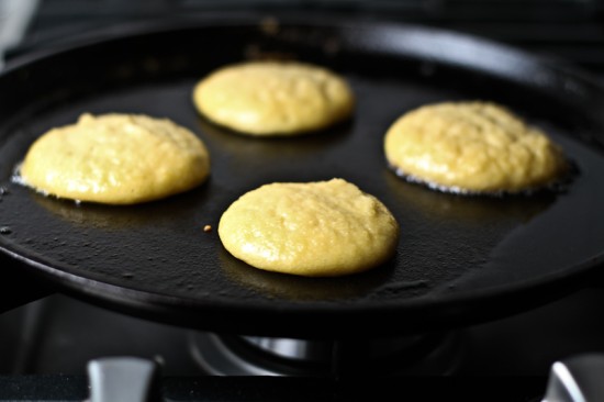Comfy Belly: Almond Flour Pancakes