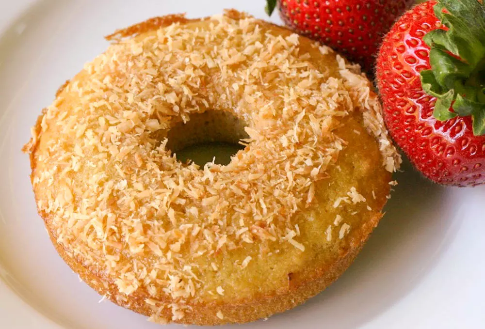 I Tried Betty Crocker's Mini Donut Maker • Tasty 
