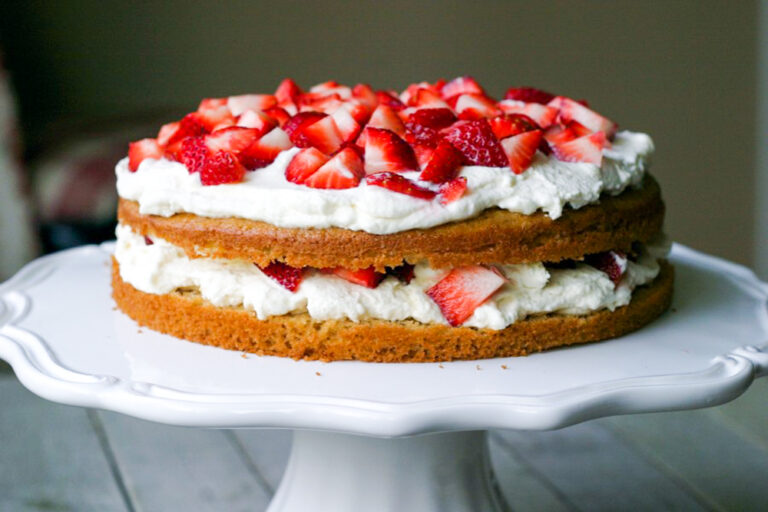 Yellow Cake {almond flour & coconut sugar} Comfy Belly