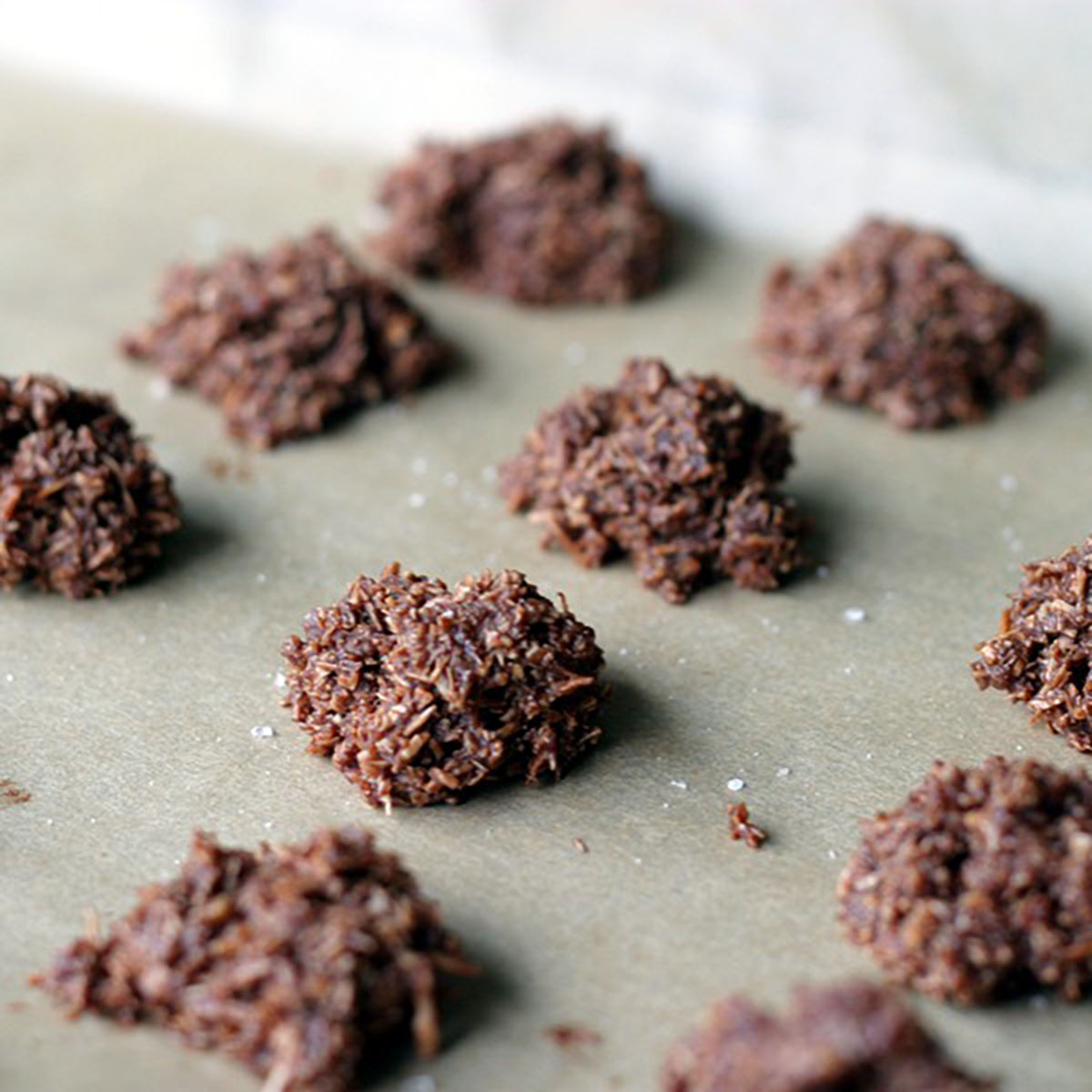 Chocolate macaroons
