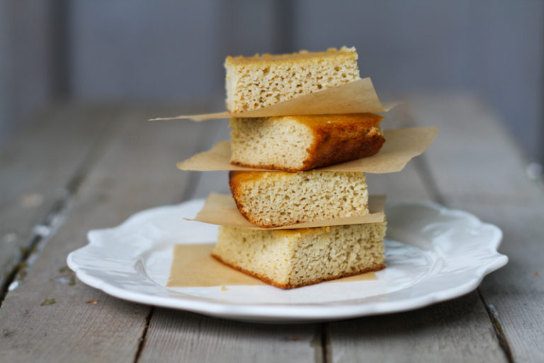 NoCorn Cornbread {almond & coconut flour} Comfy Belly