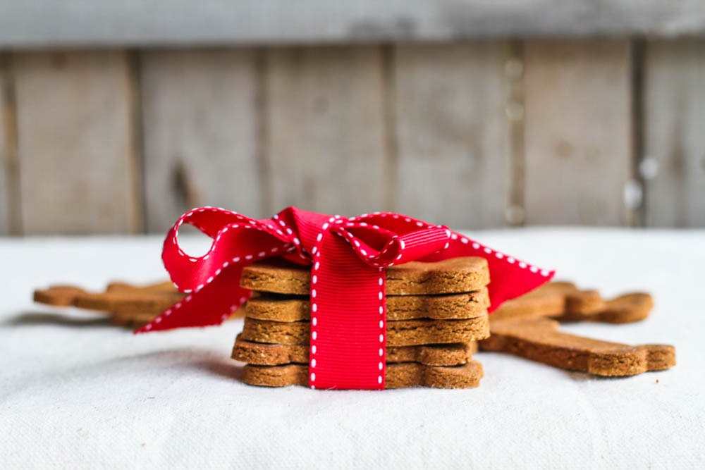 Gingerbread Dog Biscuits Comfy Belly