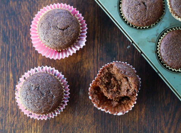 Chocolate Cupcakes {almond flour} - Comfy Belly