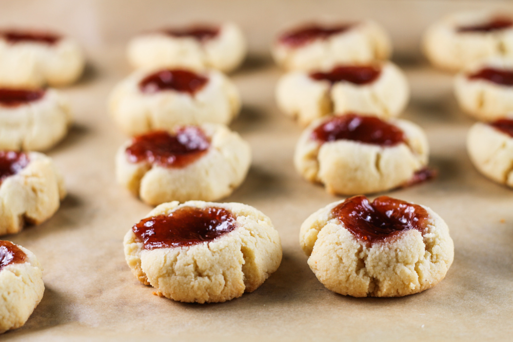 Thumbprint Cookies {almond & coconut flour} - Comfy Belly