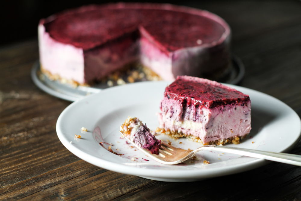 Raw Berry Cheesecake | Comfy Belly