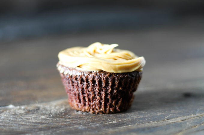 Nut butter cream frosting