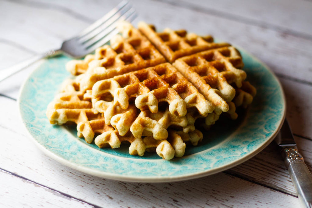 Fluffy Waffles {almond & coconut flour} - Comfy Belly