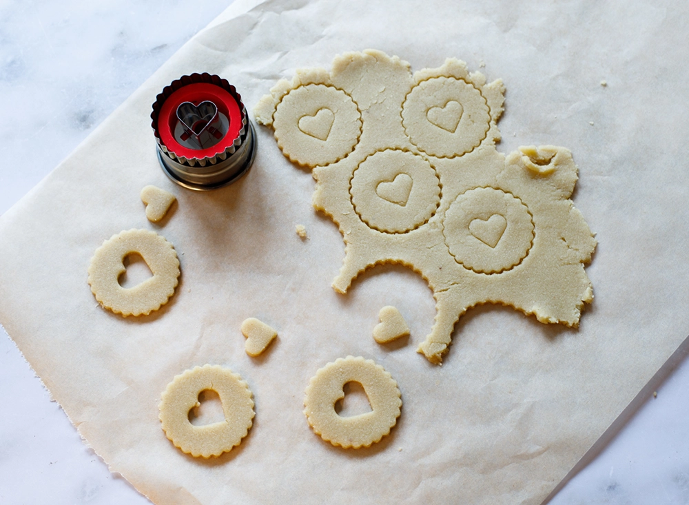 Linzer Cookies cookie cutter image