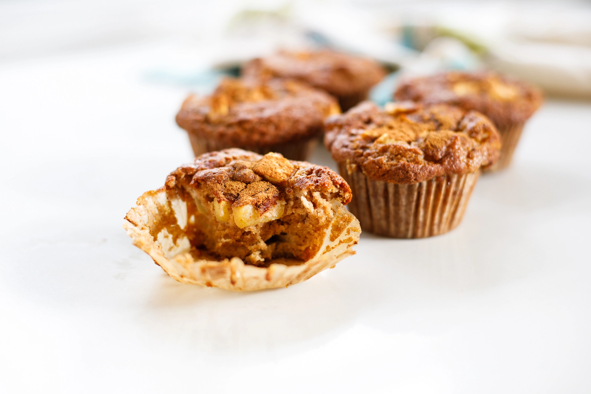 Apple Cinnamon Muffins {almond flour} 