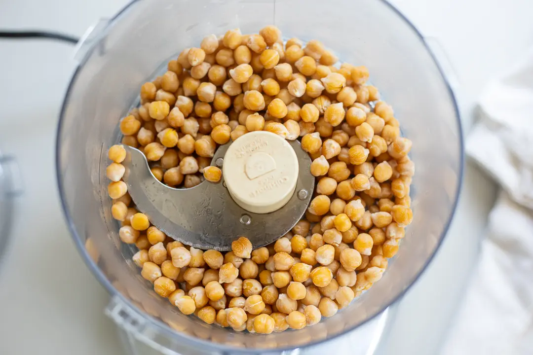 Chickpea in food processor